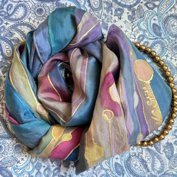 VINTAGE JAPAN Necklace Three Strand Graduated Faux Pearl Ivory Gold 13"-15" - Picture 10 of 10